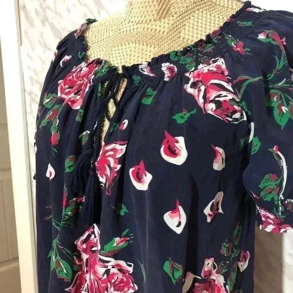 Joie  Silk Floral Top Navy Size Medium - Picture 2 of 6